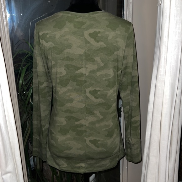 ana A New Approach longsleeve green camo pattern women’s shirt casual top Small​ - Picture 3 of 6